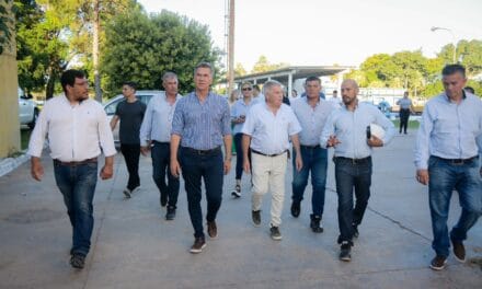 PLANTAS POTABILIZADORAS DE BARRANQUERAS: EL GOBERNADOR ZDERO PUSO EN FUNCIONAMIENTO EL NUEVO SISTEMA DE ILUMINACIÓN LED