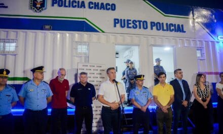 MÁS SEGURIDAD PARA RESISTENCIA: EL GOBERNADOR ZDERO INAUGURÓ UN DESTACAMENTO POLICIAL Y UN CENTRO DE MONITOREO CON 11 CÁMARAS EN EL PARQUE DE LA DEMOCRACIA