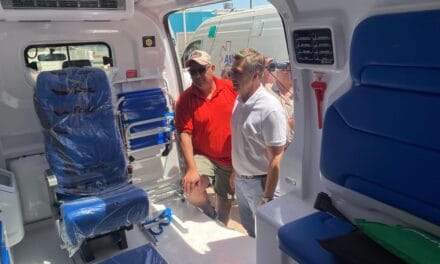 VILLA ÁNGELA: EL GOBERNADOR ZDERO ENTREGÓ AMBULANCIAS PARA REFORZAR EL SISTEMA SANITARIO EN 6 LOCALIDADES