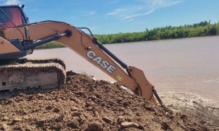 EL GOBIERNO PROVINCIAL TRABAJA PARA REENCAUZAR EL ESCURRIMIENTO DEL RÍO BERMEJO Y EVITAR EROSIÓN DE LA COSTA CHAQUEÑA